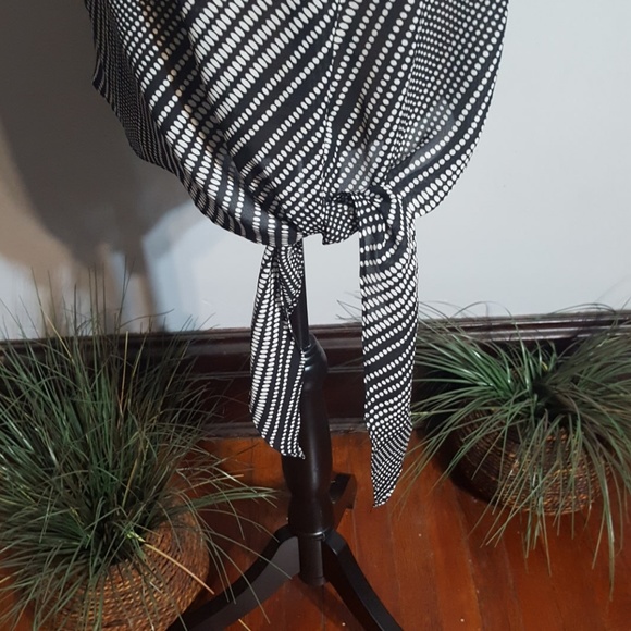 Apostrophe Top - Picture 3 of 5